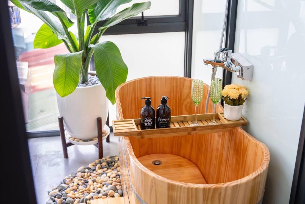 Entireplace*2Br/Bathtub/Supercenter*New* Hanoi Kültér fotó