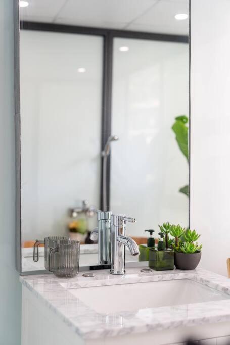 Entireplace*2Br/Bathtub/Supercenter*New* Hanoi Kültér fotó
